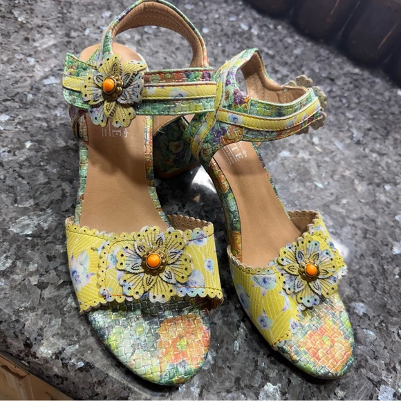 NWOT L’Artiste Spring Step Voguesh Women's Sandals / US size 7.5 / EU 38 - Picture 3 of 11